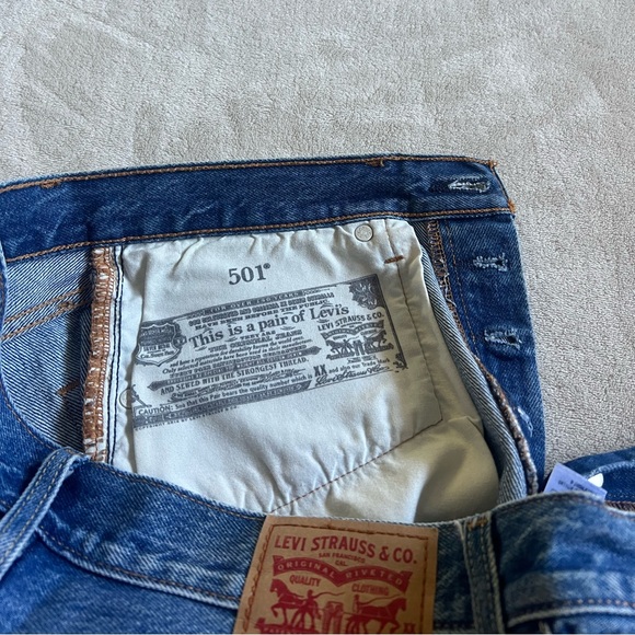 Levi 501 shorts - Picture 4 of 5